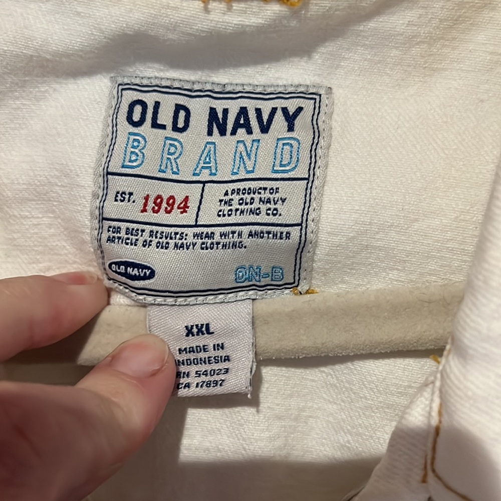 Off white jean jacket, good condition, no rips, no stains - Picture 2 of 5